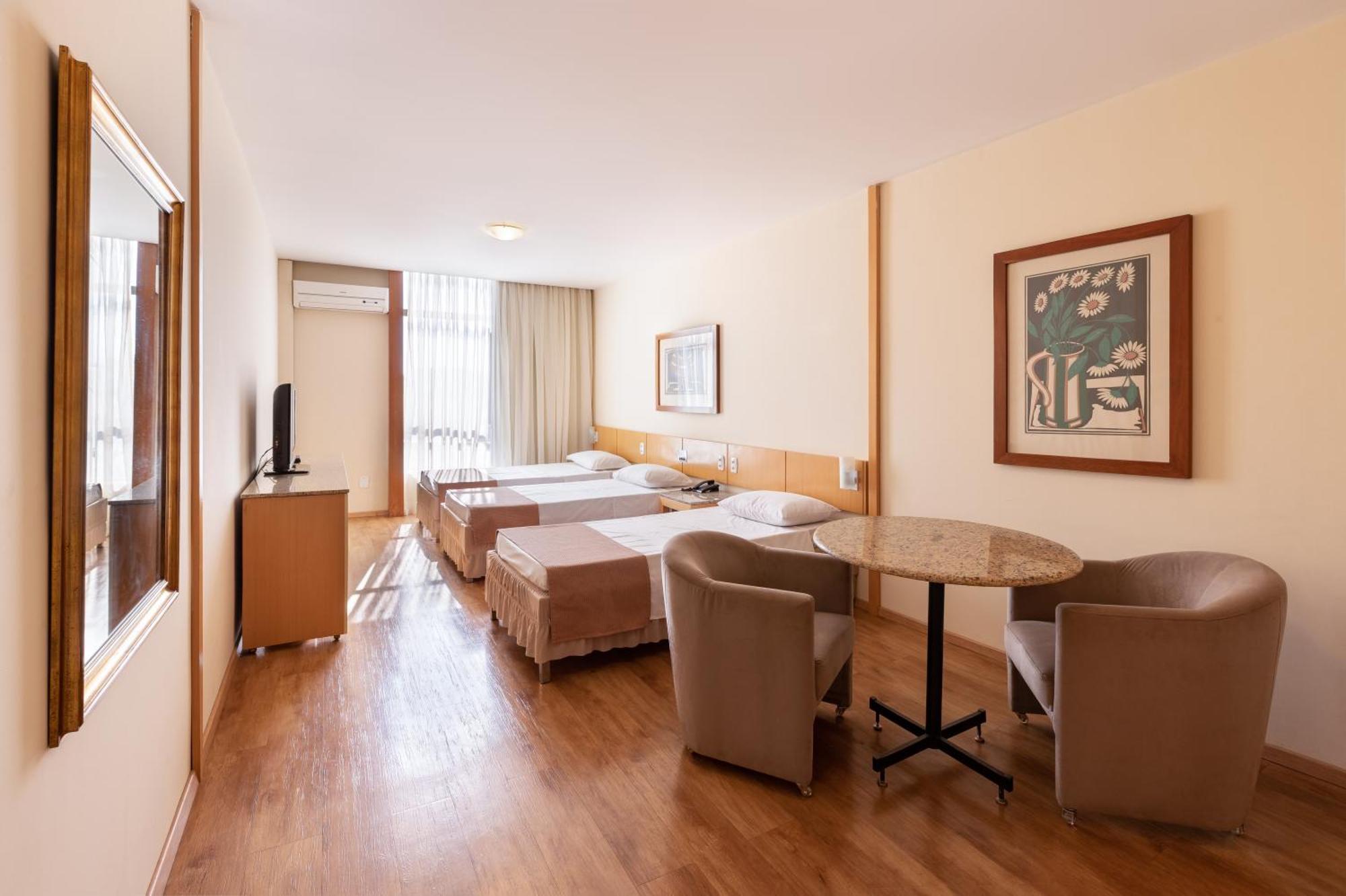 Hotel Crystal ลอนดริน่า ภายนอก รูปภาพ
