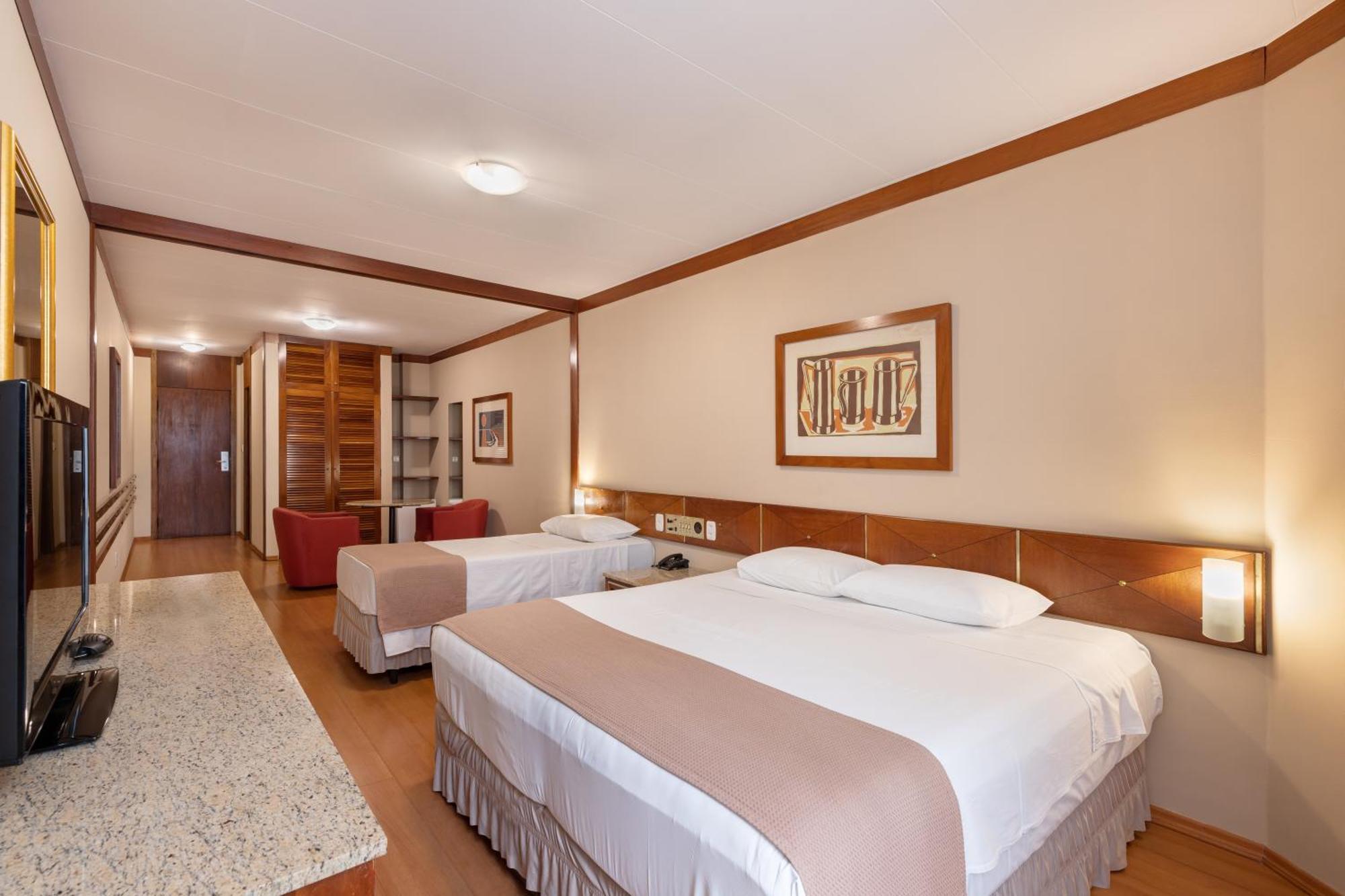 Hotel Crystal ลอนดริน่า ภายนอก รูปภาพ