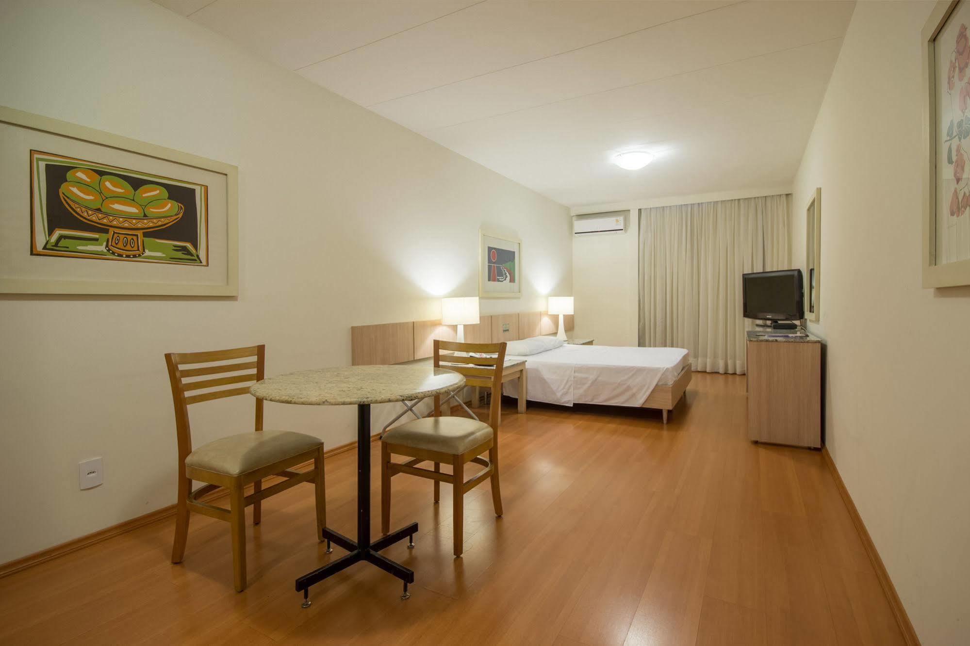 Hotel Crystal ลอนดริน่า ภายนอก รูปภาพ